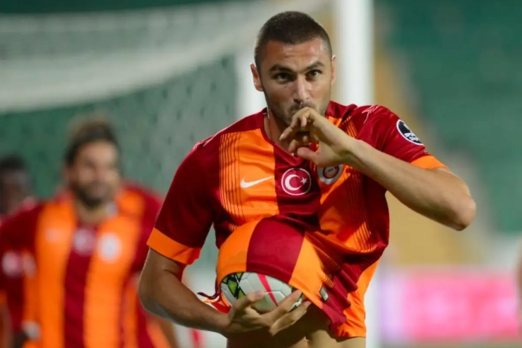 Officiel : Burak Yilmaz débarque en Ligue 1