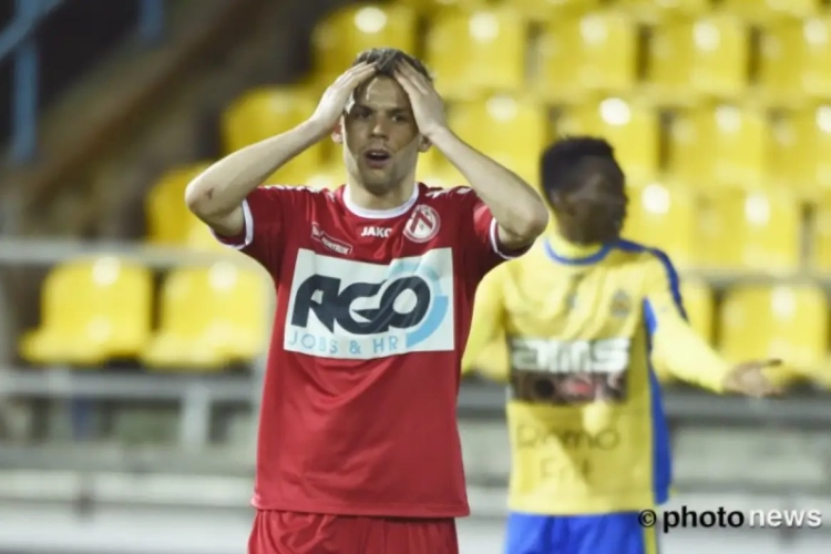 Lukas Van Eenoo descend en D1B