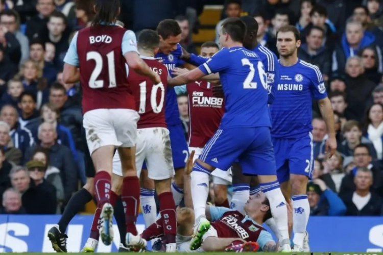 Blessé en fêtant le titre de Chelsea, Matic sera là pour la C1