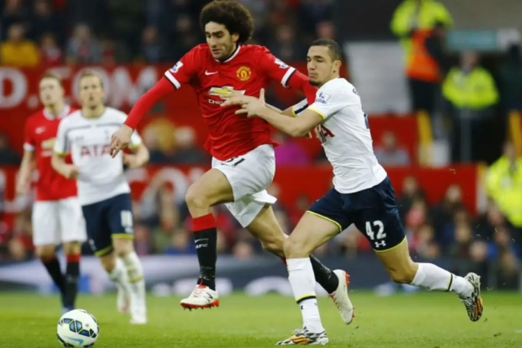 Van Gaal : "Fellaini est important pour la stabilité et l'équilibre de mon équipe"