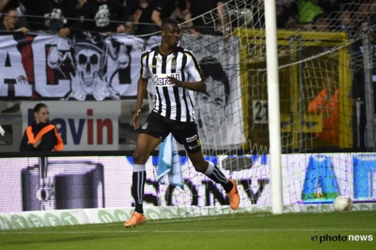 Des maillots "collectors" du Sporting de Charleroi aux enchères sur eBay !