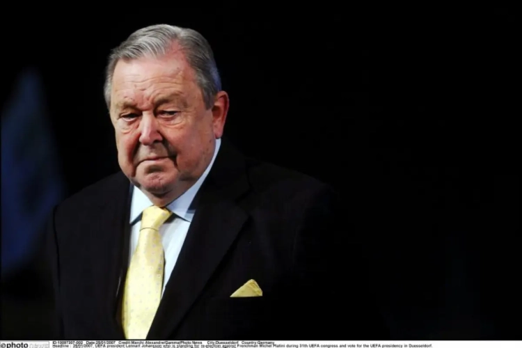 Le prédécesseur de Michel Platini demande la réattribution du Mondial 2018 à l'Angleterre