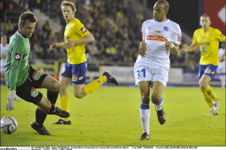 Dix ans plus tard, Simon Mignolet revient à Saint-Trond