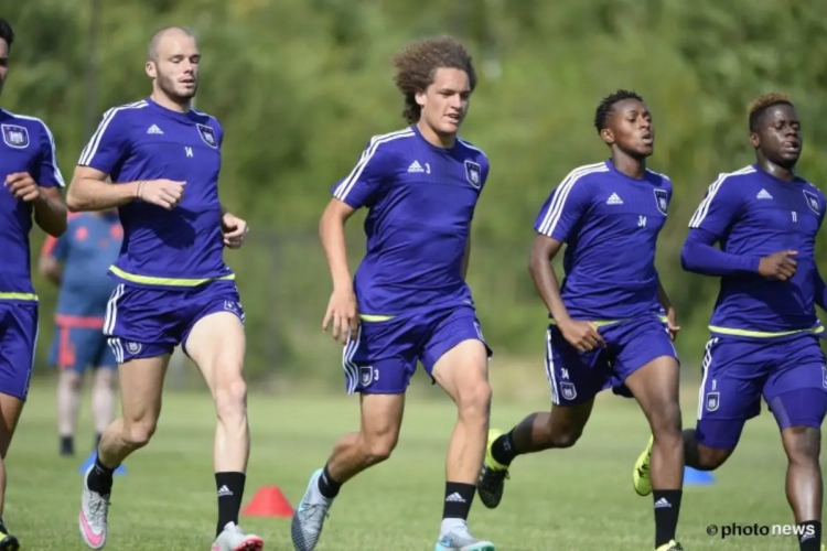 Hasi : "Très satisfait de Faes, pas de Lukebakio"