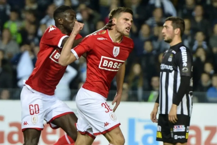 Le Standard réagit aux débordements