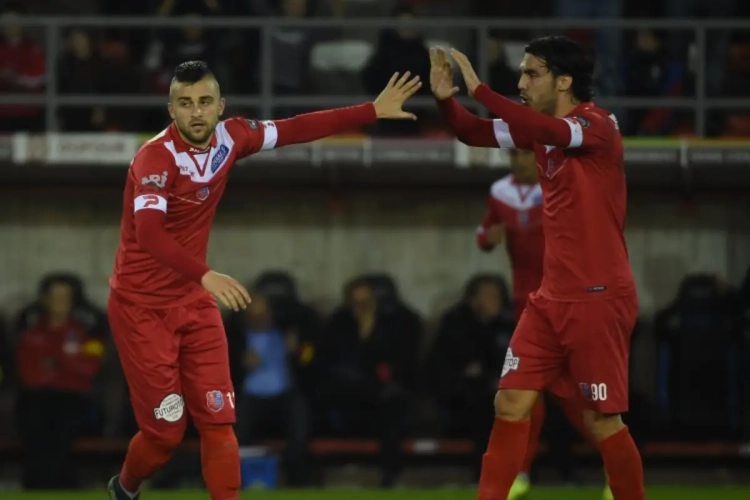 Un attaquant de moins à Mouscron