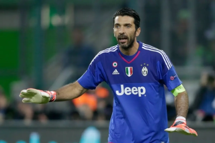Gianluigi Buffon : "Dans 50 ans, on se souviendra de Thibaut Courtois"