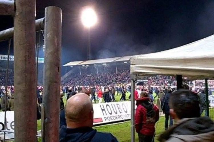 Bagarre entre supporters d'Eupen et de l'Antwerp ! (Photos + Vidéo)