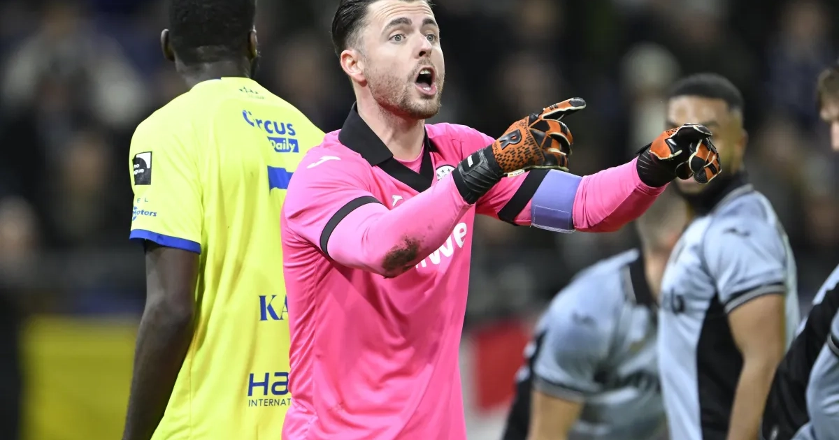 Le penalty sifflé contre Anderlecht...à cause d'Hein Vanhaezebrouck ? Il répond à Colin Coosemans