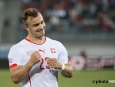 Shaqiri s'amuse avec une poubelle