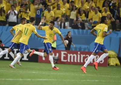 Le Brésil remporte le match d'ouverture
