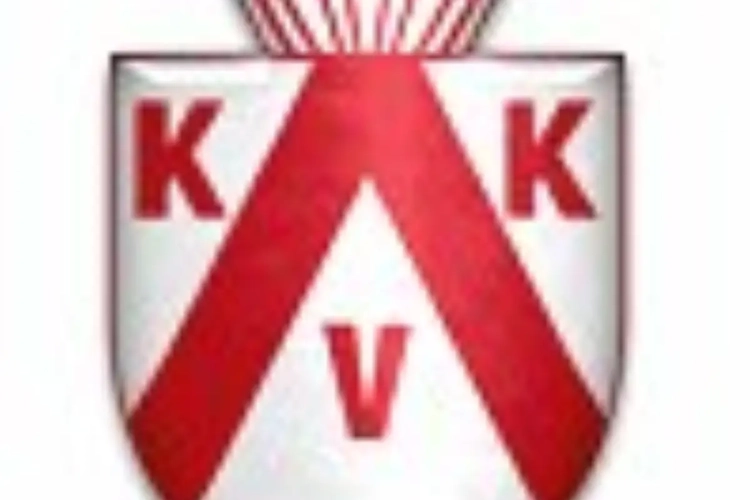 Courtrai pioche dans le réservoir du PSG