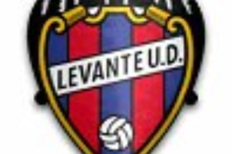 Levante continue sa route et s'offre le Deportivo. 