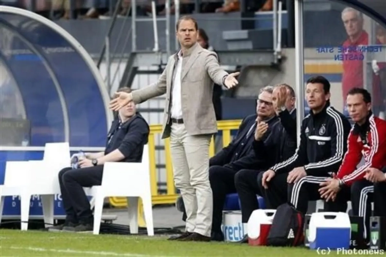 Tottenham nie les contacts avec De Boer