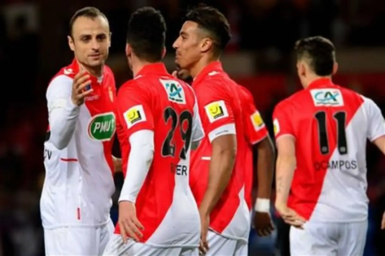 Dimitar Berbatov est toujours footballeur : il rejoint un championnat exotique