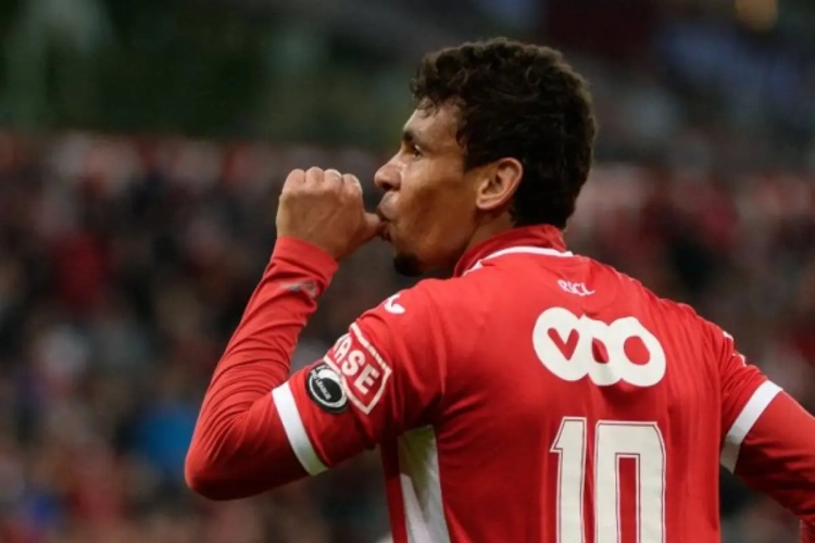 De Camargo : "Je suis à 100% un Standardman" 