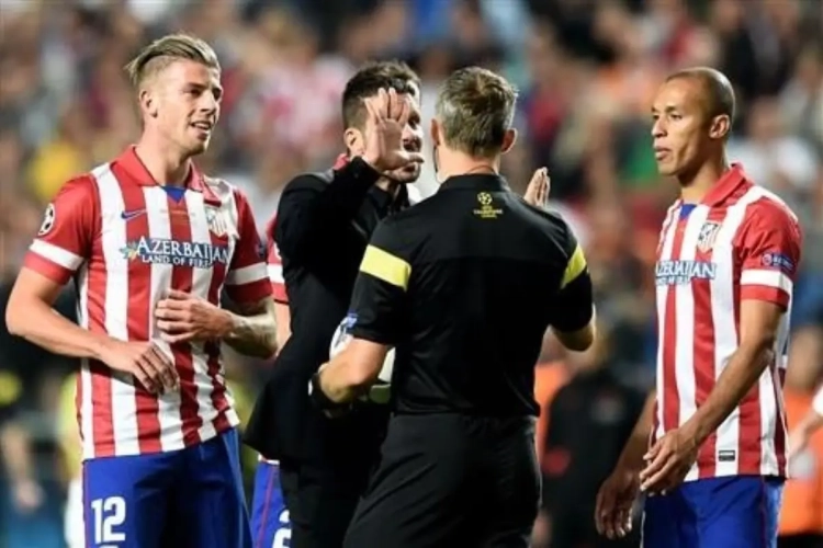 Miranda tout proche de Manchester United