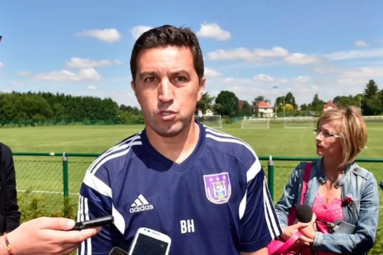 Hasi va tester un nouveau joueur au back droit