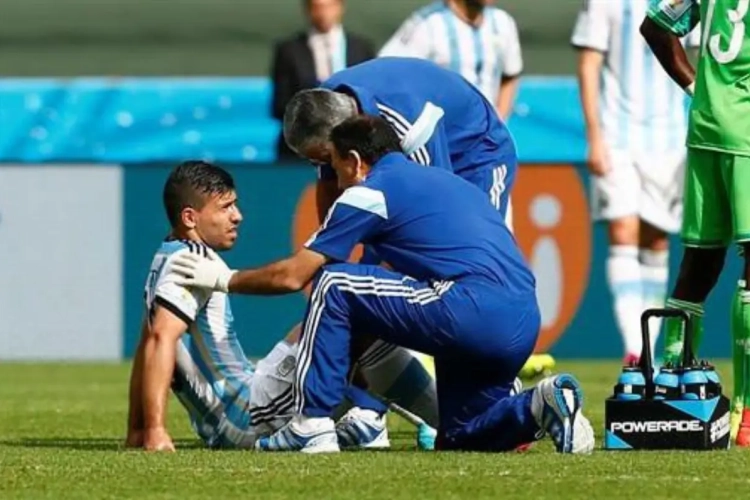 Aguëro sans doute out face aux Diables Rouges