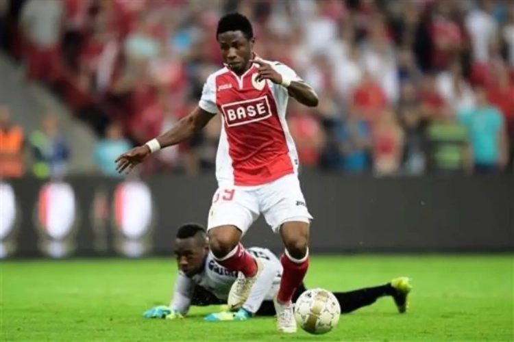 Toujours chaud pour Ezekiel, Ciman vers la sortie