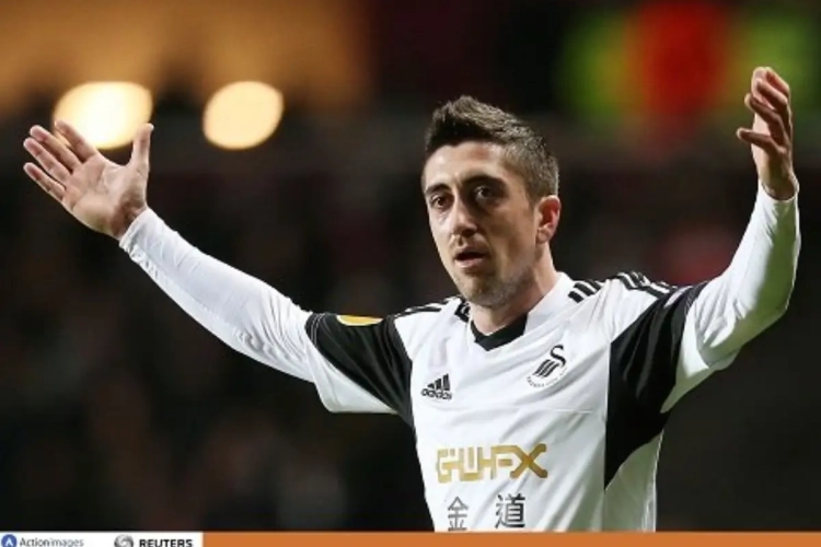 Swansea laisse filer deux Espagnols au Qatar, un Argentin en approche