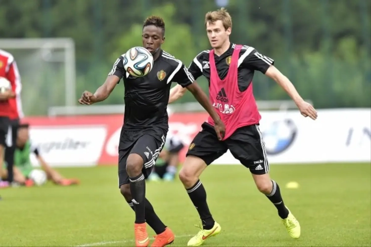 Nicolas Lombaerts: " Je veux succéder à Daniel Van Buyten "