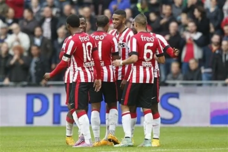 Groupe E: Estoril-PSV arrêté