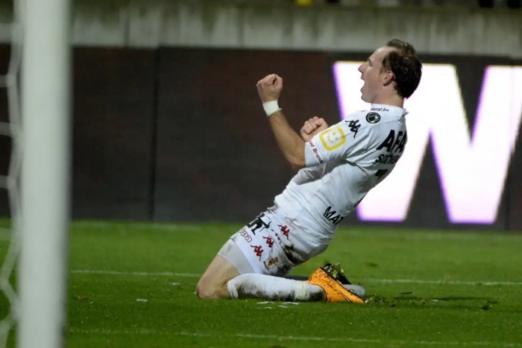 Tim Matthys "Dury ne doit pas se plaindre, il a construit lui-même son noyau"