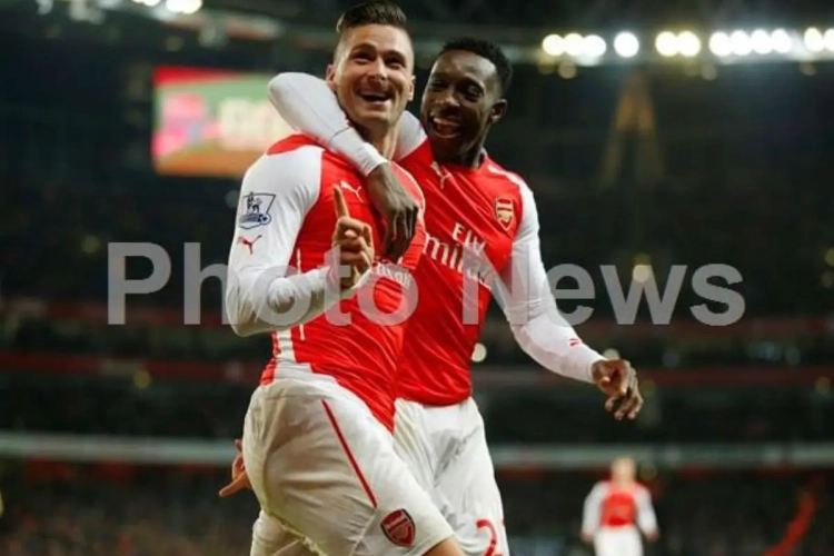 Olivier Giroud et Arsenal dominent facilement Newcastle