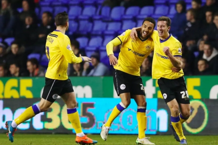 Le but tout en talonnade de Reading