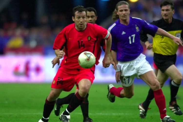 Wilmots raconte son but au Stade de France : "Un envoi en pleine lucarne après une énième opération"