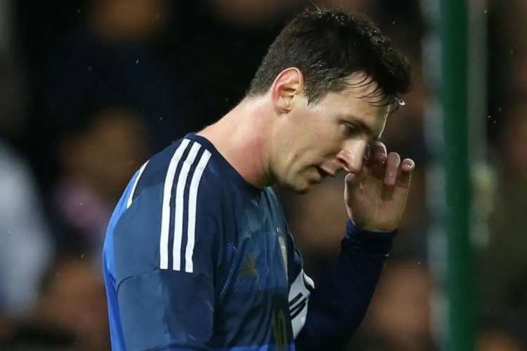 L'Argentine cale d'entrée, Messi exaspéré