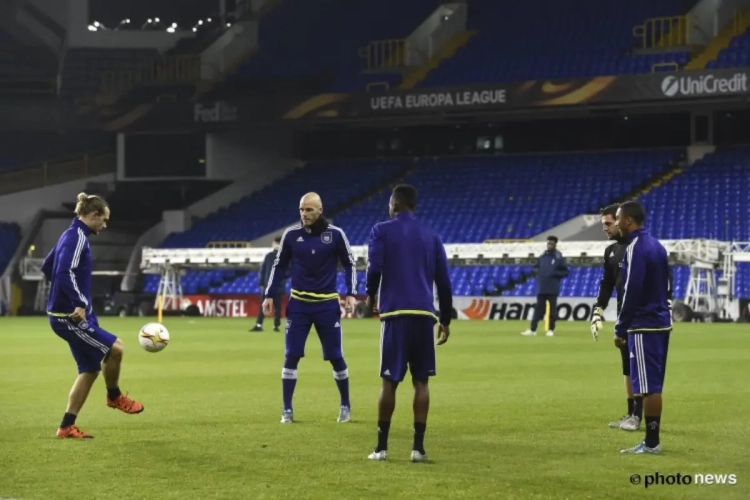 Vivez le trip anderlechtois à Londres de l'intérieur